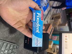 چسب دندان مصنوعی فیکسودنت سبز مدل نچرال neutral